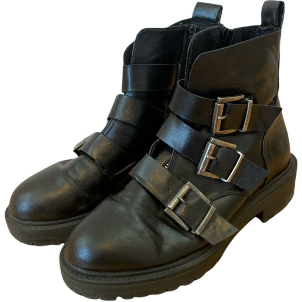 ASOS black buckle moto ankle boots - Picture 2 of 8